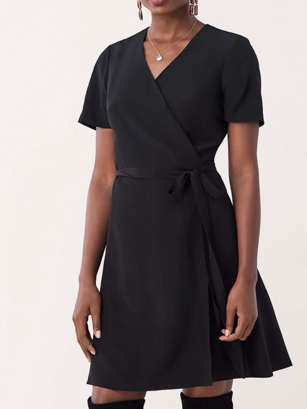 Diane Von Furstenberg • Sevilla black mini wrap dress